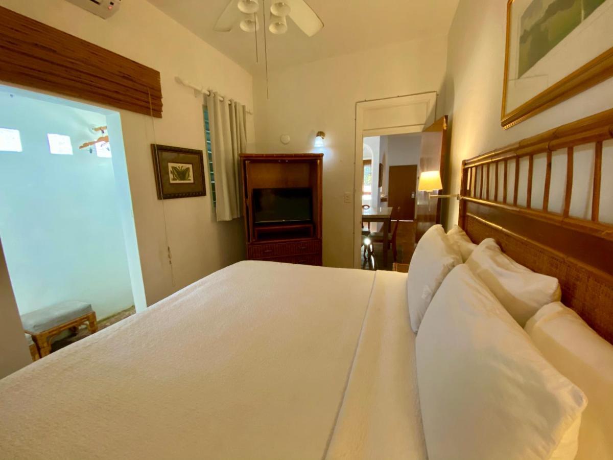 At Wind Chimes Boutique Hotel Сан-Хуан Екстер'єр фото